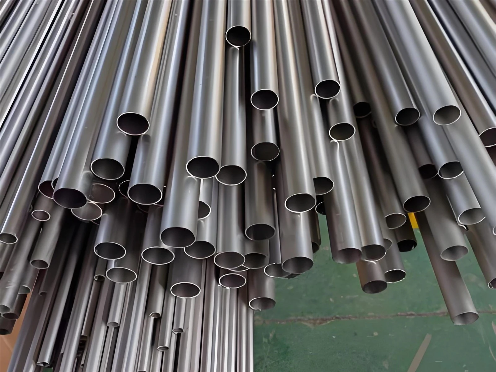 Grade 2 Titanium Tube Manufactures Grade 2 Titanium Tube Manufactures